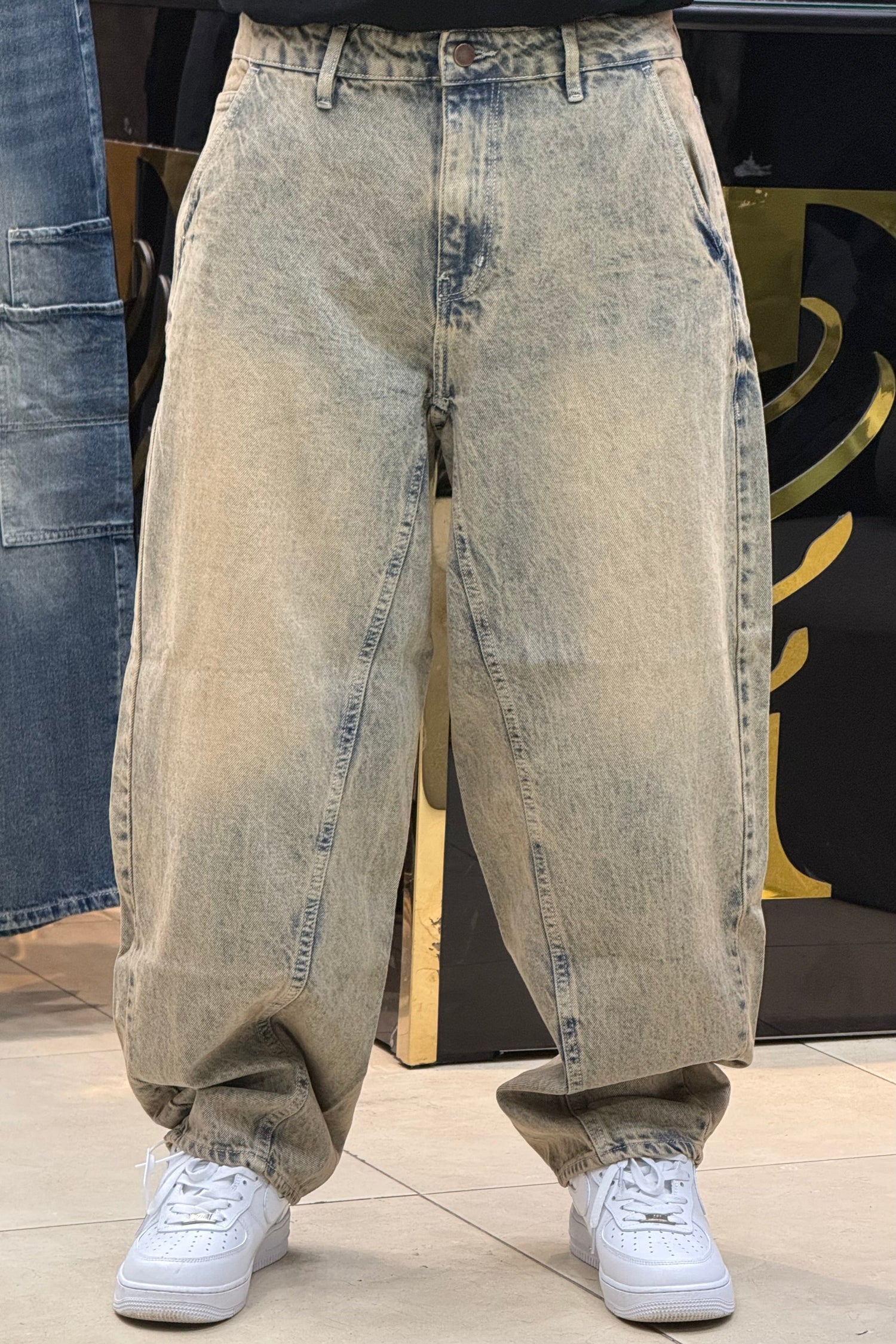 BALLOON FIT JEANS DIRTY CLAIR