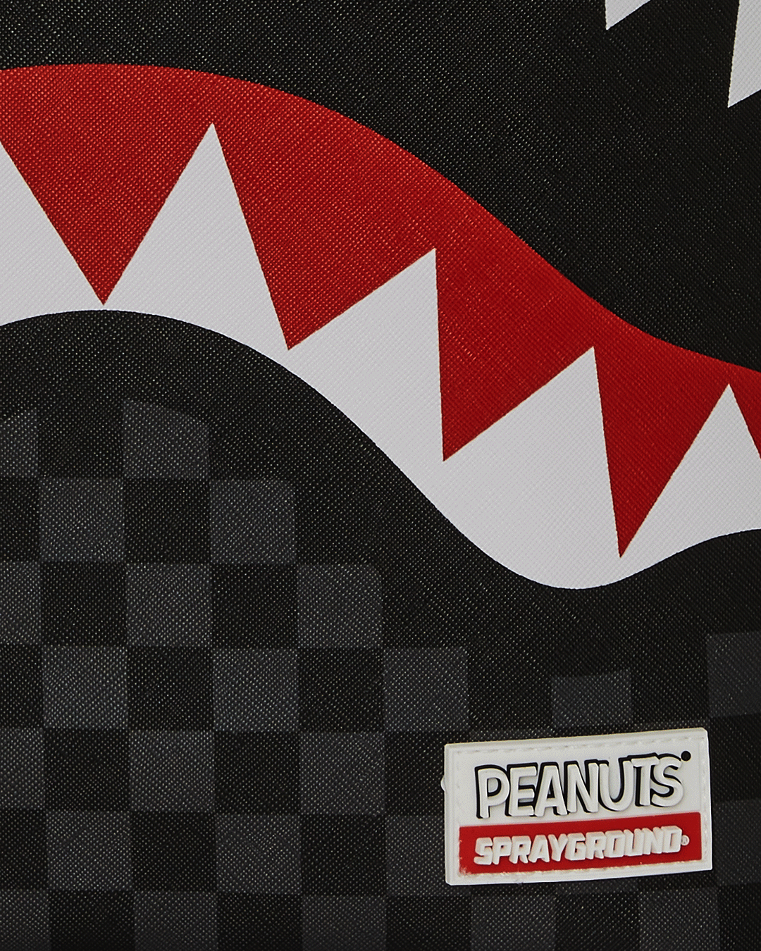 STREETVOLUME SNOOPY SHARK RICH BACKPACK